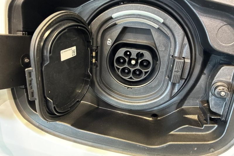 Mercedes GLC400 bild 14