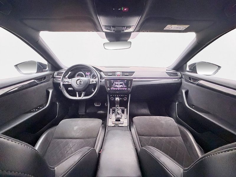 Skoda Superb bild 17