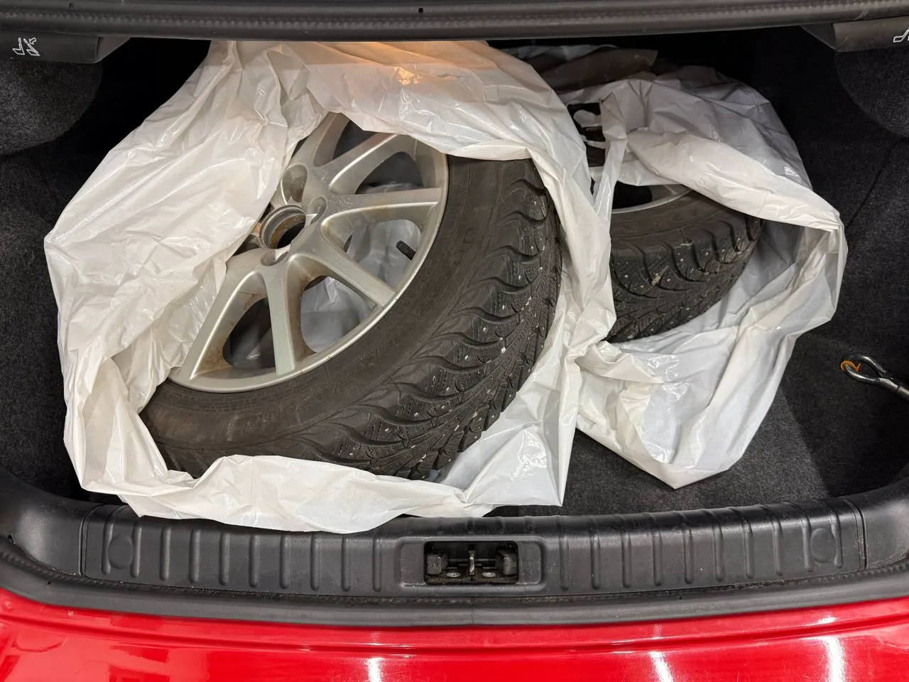 Vehicle image 25