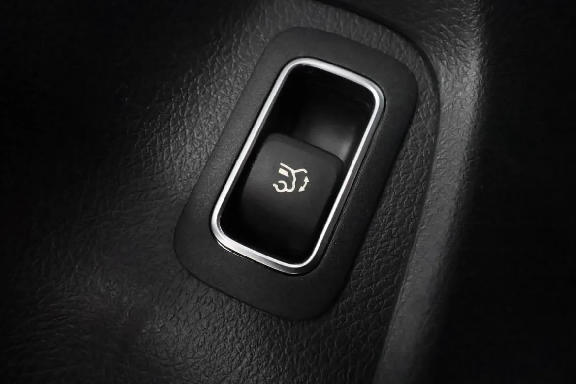 Vehicle image 32