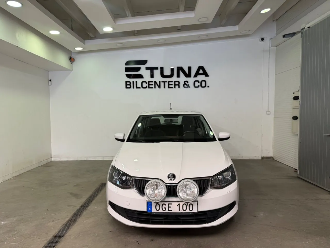 Vehicle image 1