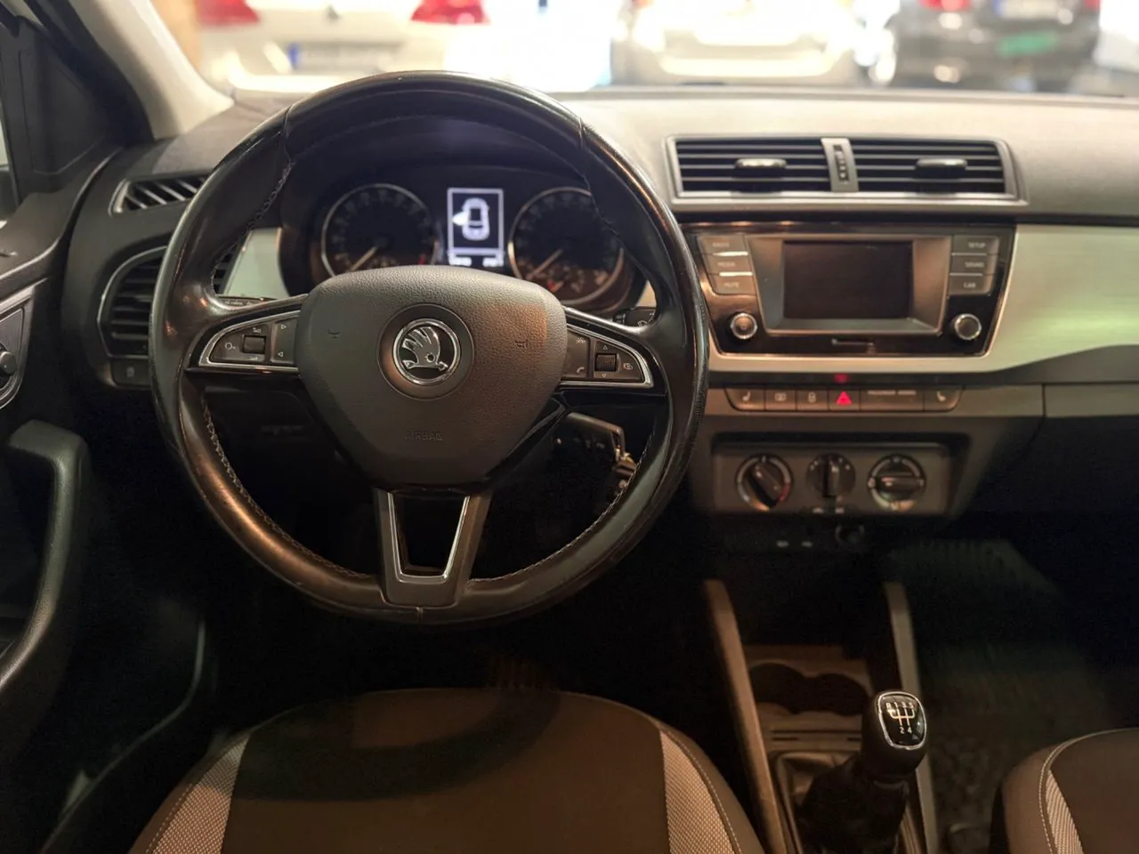 Vehicle image 8