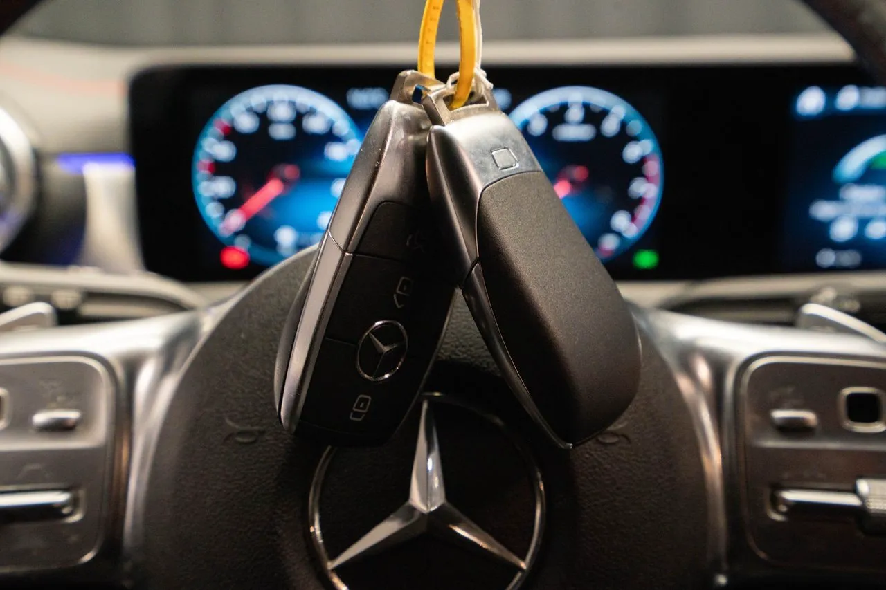 Vehicle image 21