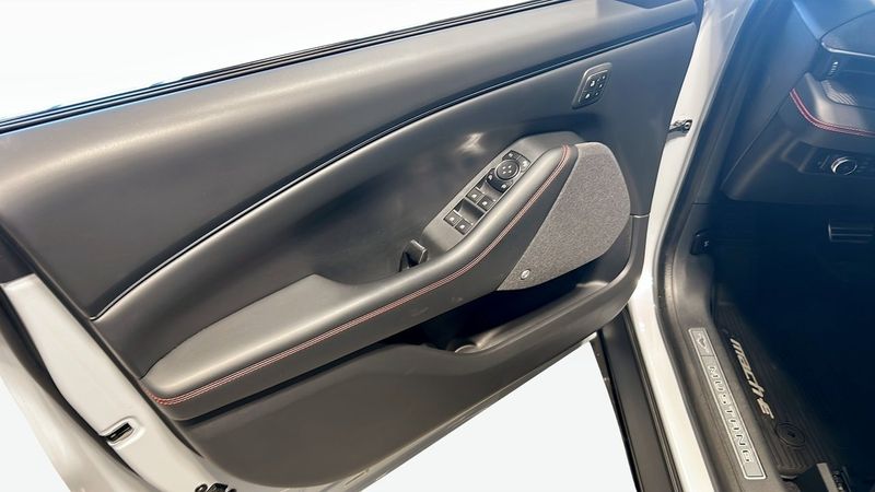 Ford Mustang Mach-E bild 11