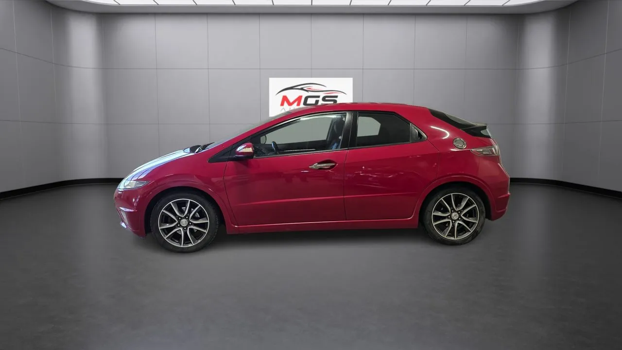 Vehicle image 6