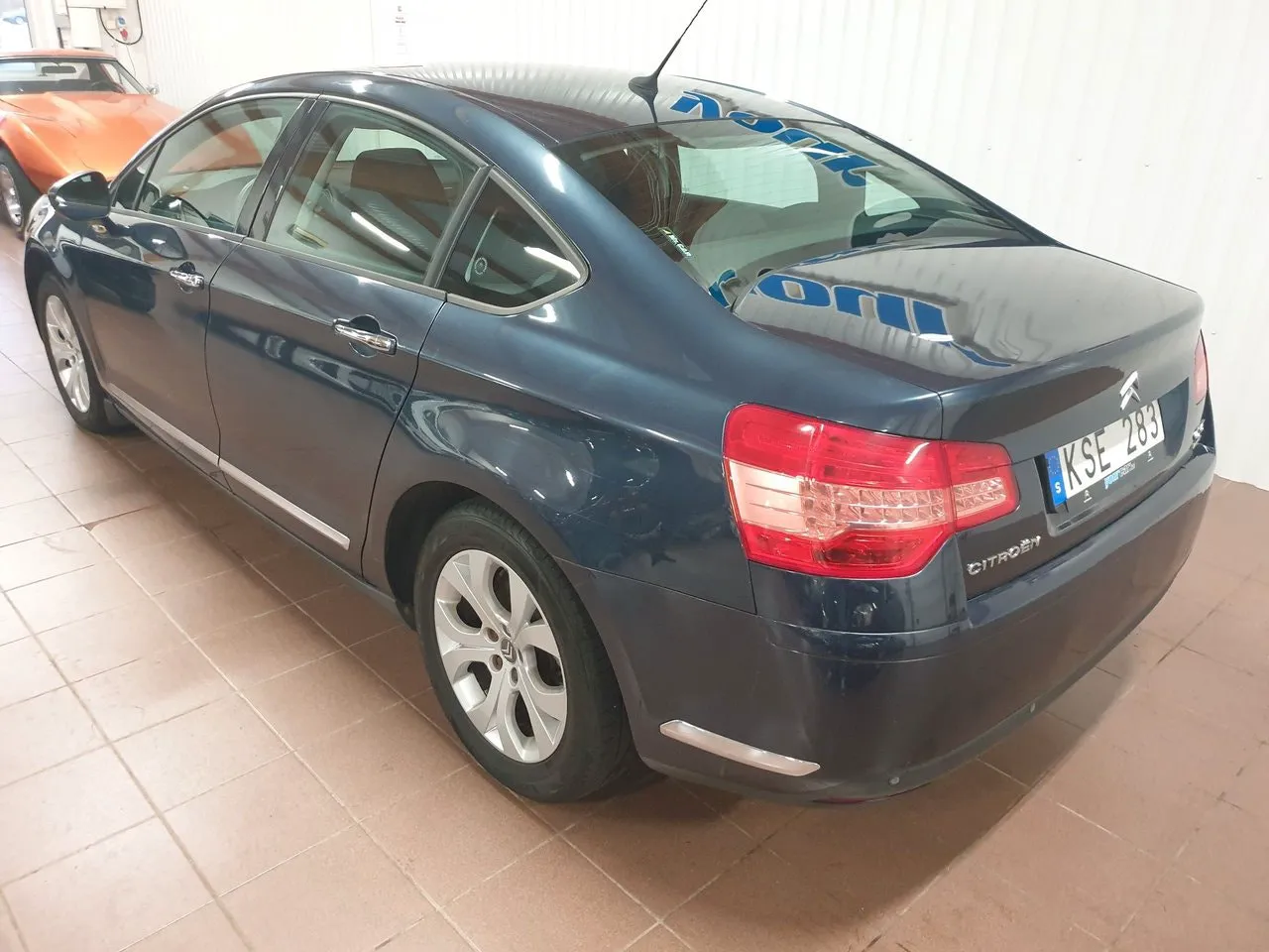 Vehicle image 1