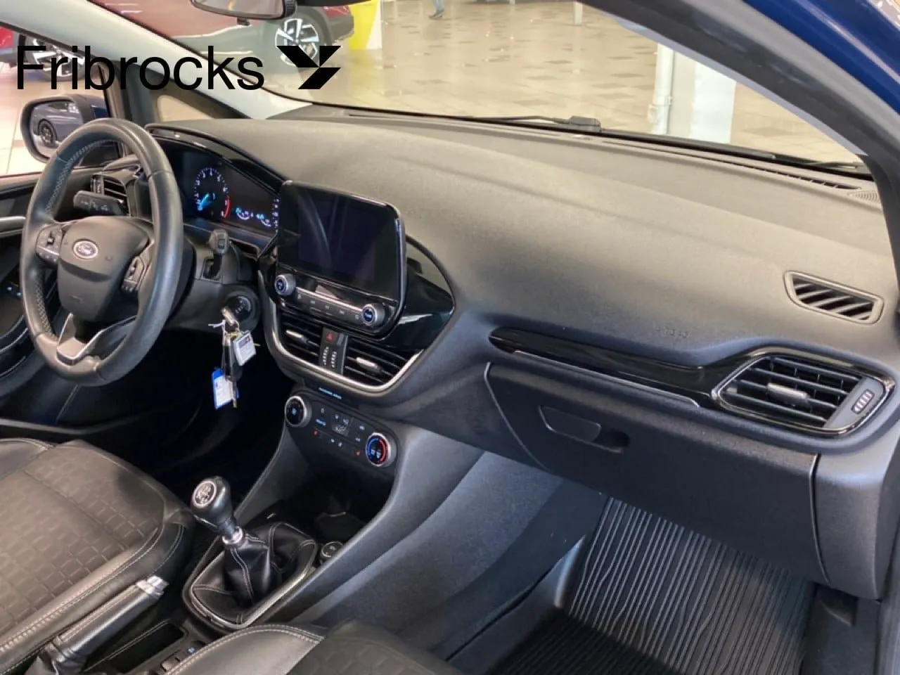 Vehicle image 14