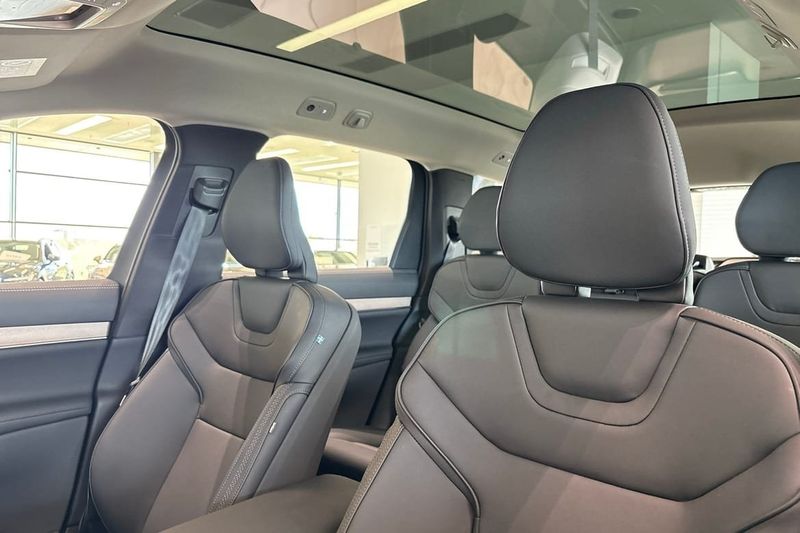 Volvo EX90 bild 18