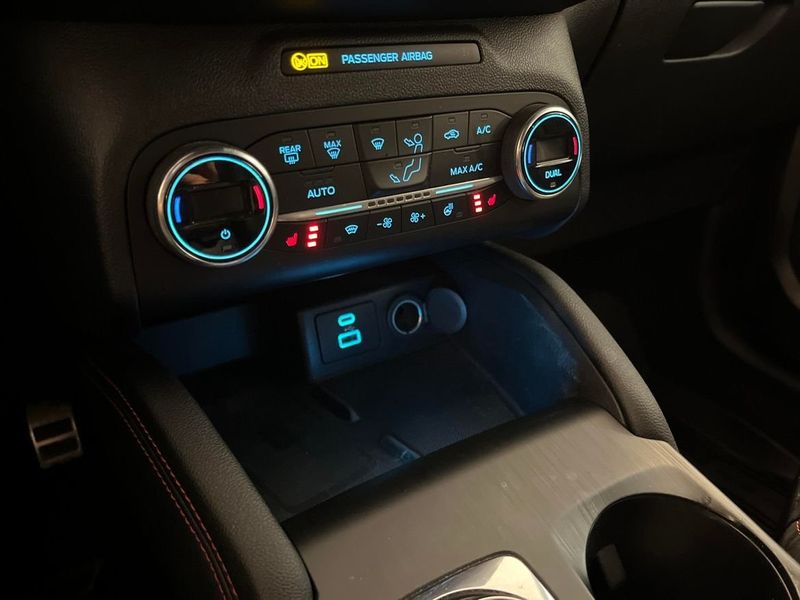 Ford Kuga bild 21