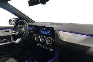 Mercedes GLA250 bild 7