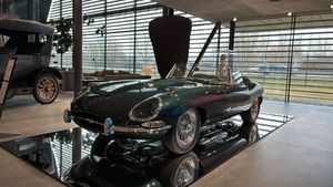 Jaguar E-Type bild 1