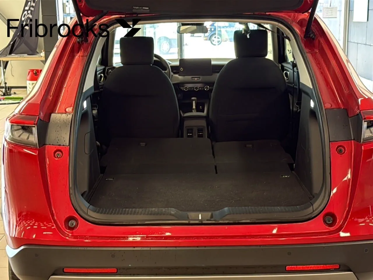 Vehicle image 13