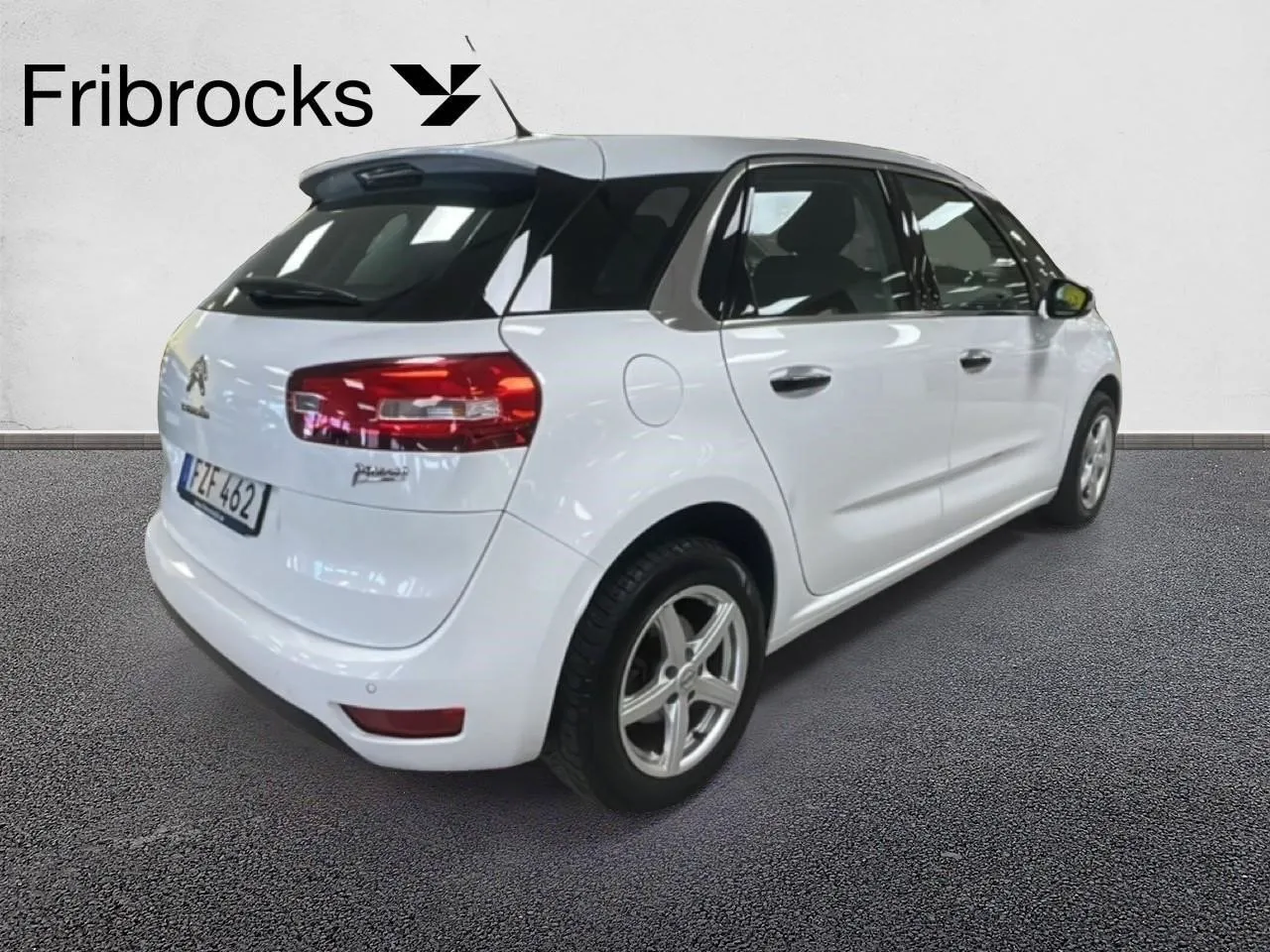 Vehicle image 7