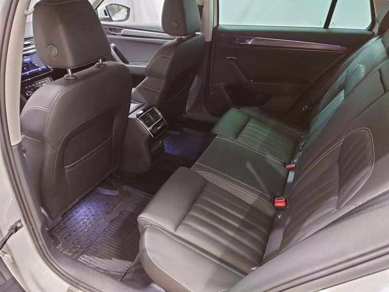 Skoda Superb bild 11