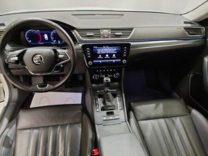 Skoda Superb bild 8