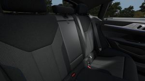BMW i4 bild 11