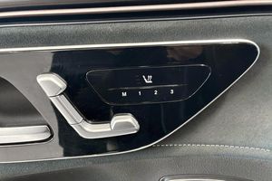 Mercedes EQE350 SUV bild 12