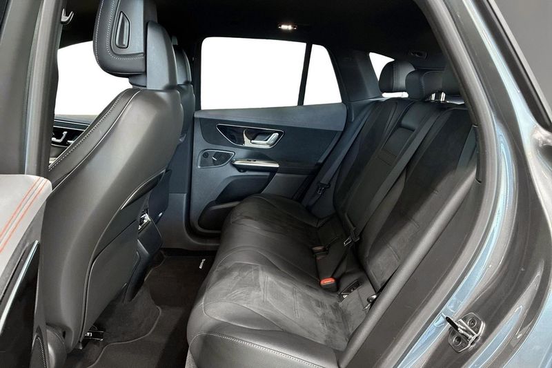 Mercedes EQE350 SUV bild 13