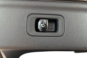 Mercedes EQE350 SUV bild 14