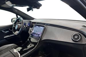 Mercedes EQE350 SUV bild 10