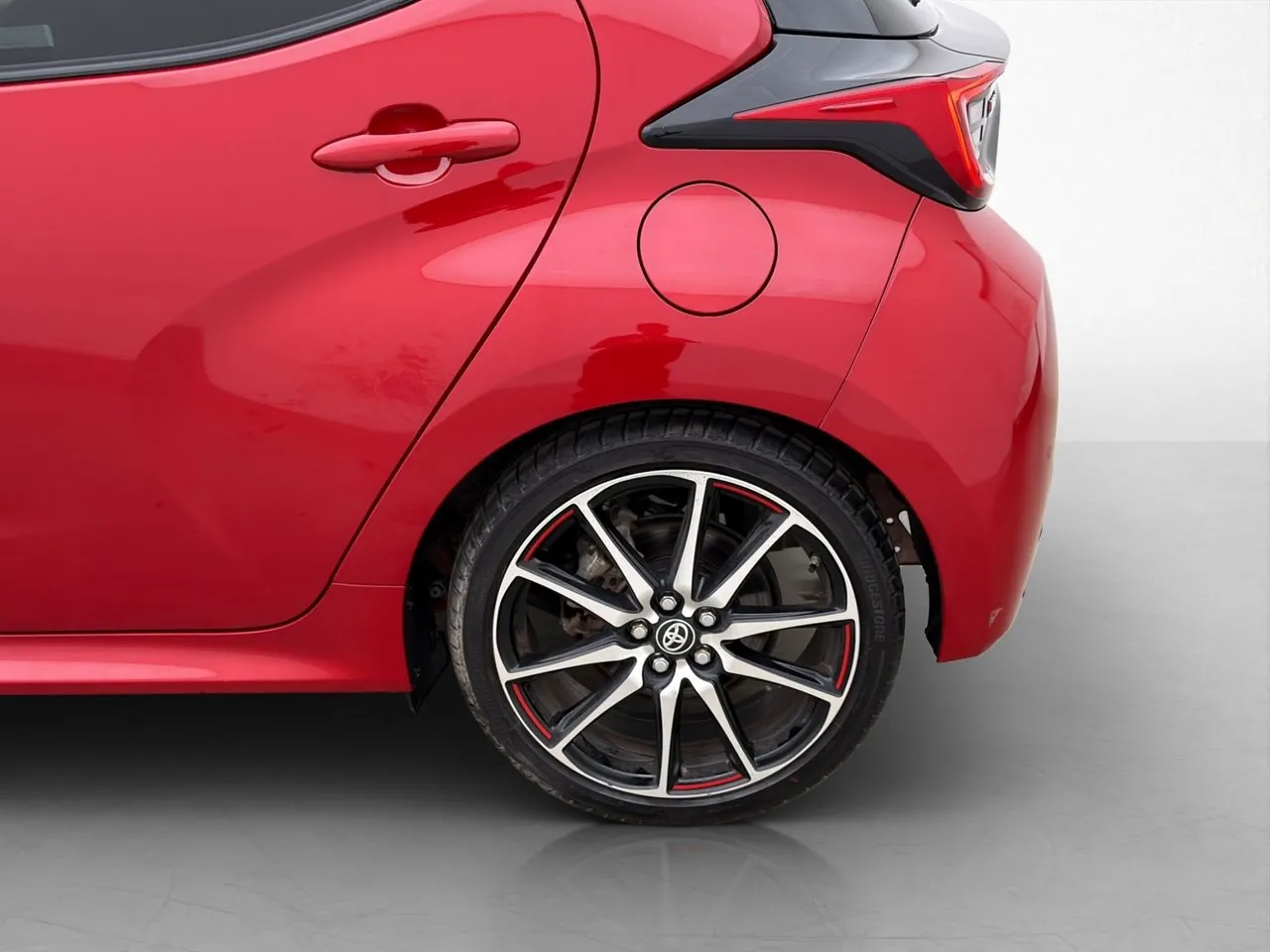 Vehicle image 30
