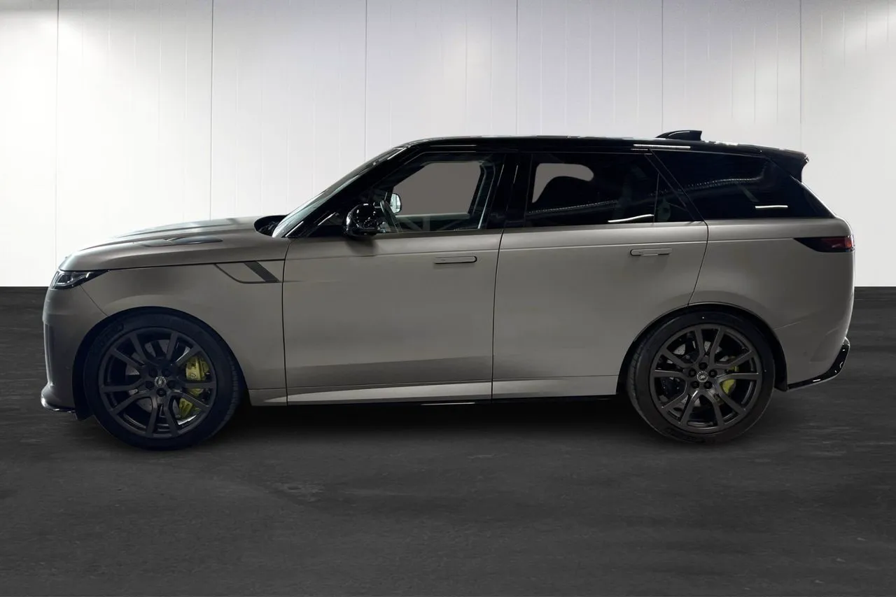 Vehicle image 18