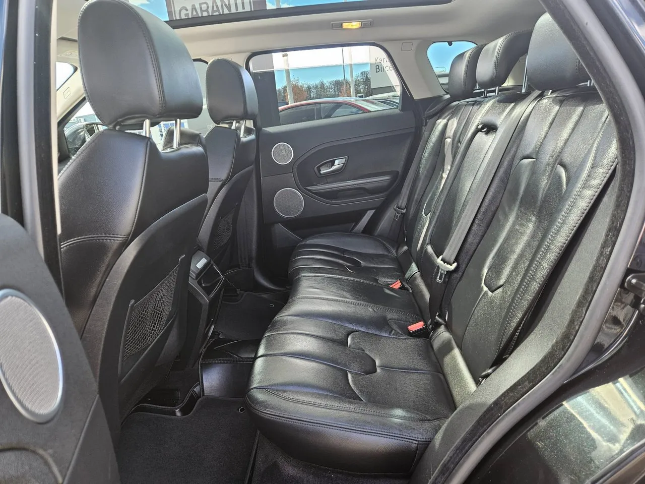 Vehicle image 18