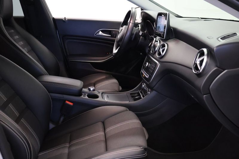 Mercedes CLA220 bild 8