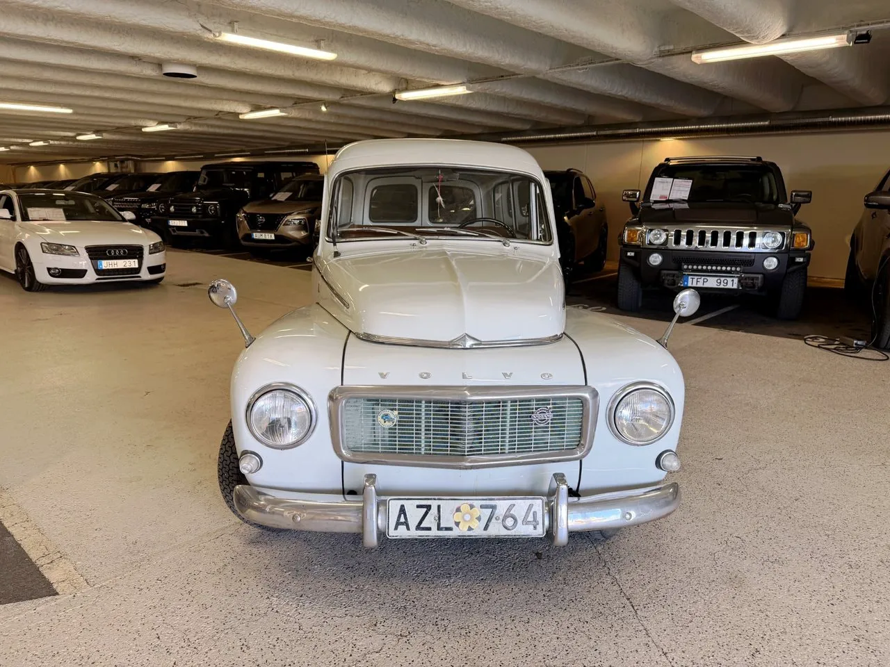 Vehicle image 7