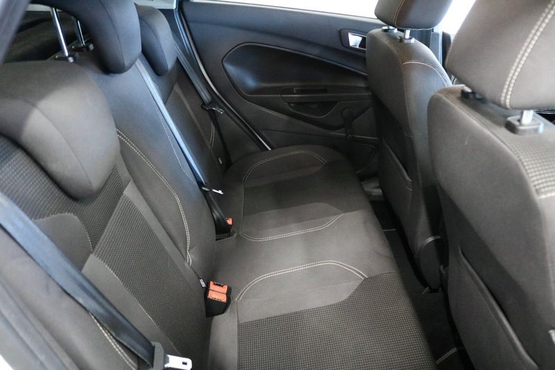 Ford Fiesta bild 9