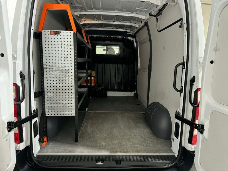 Nissan NV400 bild 7
