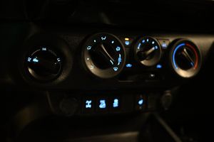 Toyota Hilux bild 26
