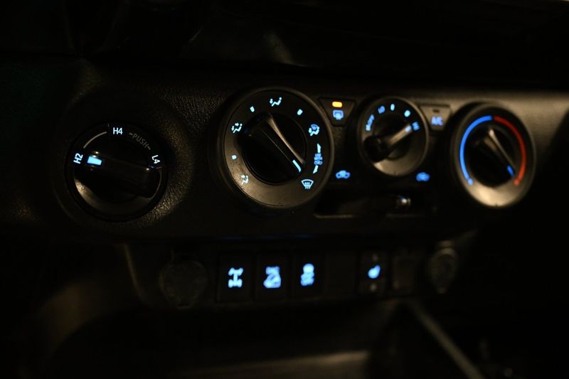 Toyota Hilux bild 26