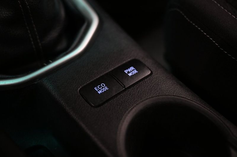 Toyota Hilux bild 25