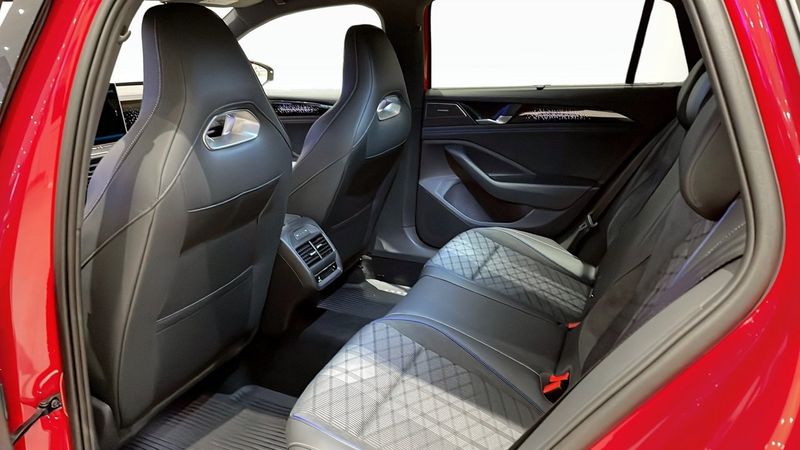 Volkswagen Passat bild 12