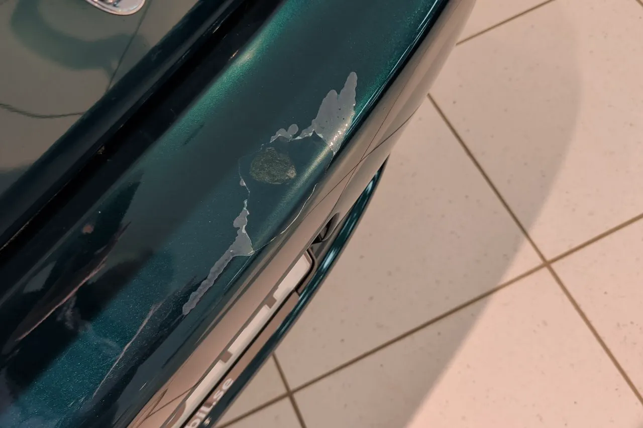 Vehicle image 21