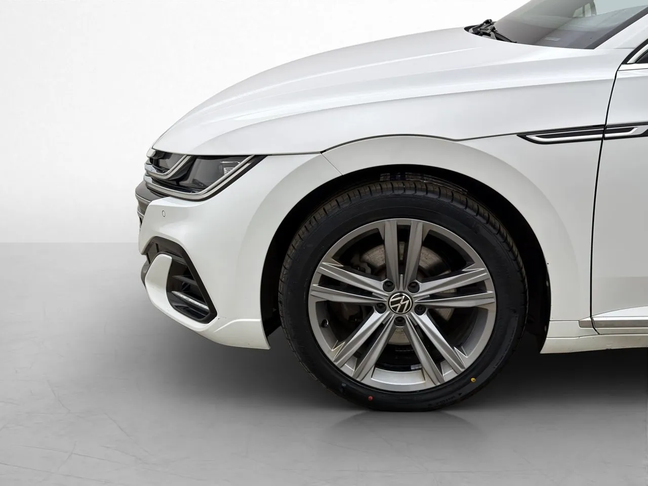 Vehicle image 30