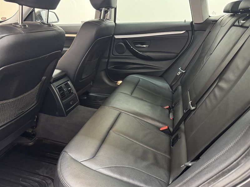 BMW 320 bild 21