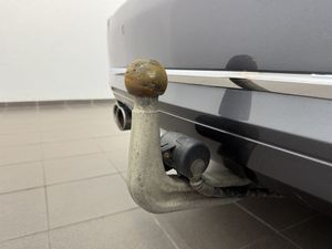 BMW 320 bild 8