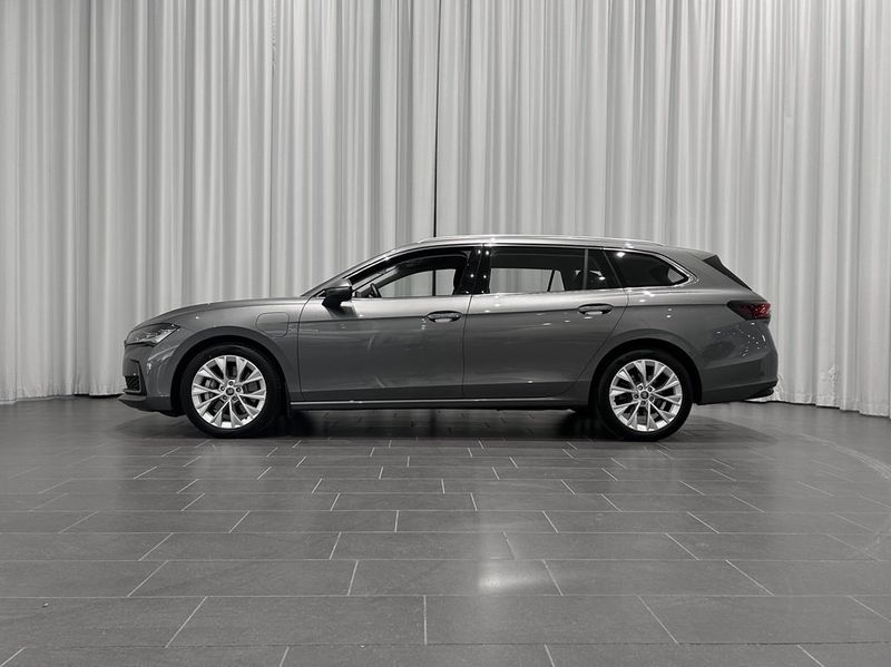 Skoda Superb bild 2