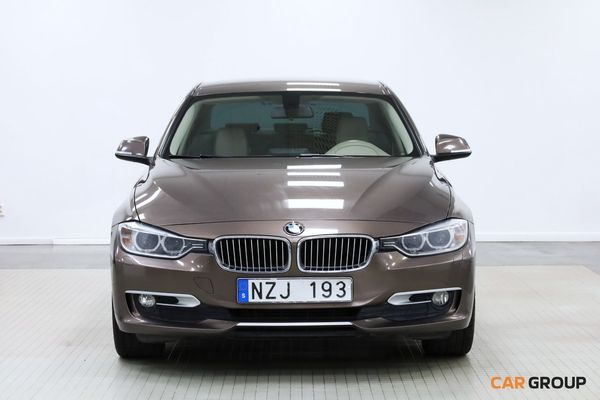 BMW 318 D Sedan Steptronic PDC Dragkrok V-hjul - 2014