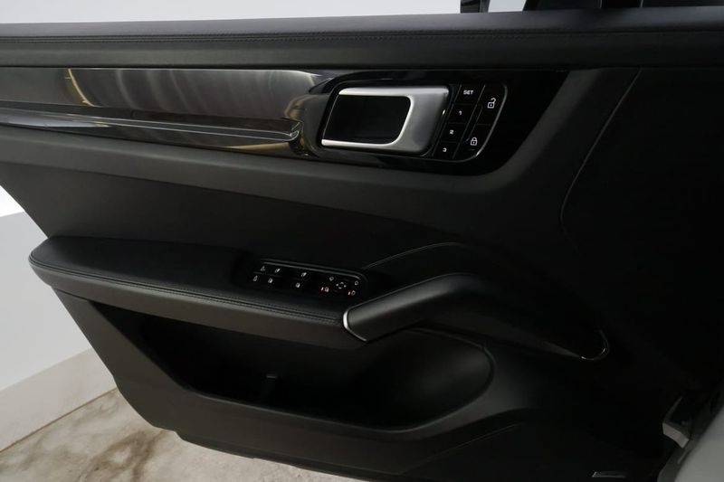 Porsche Cayenne bild 35