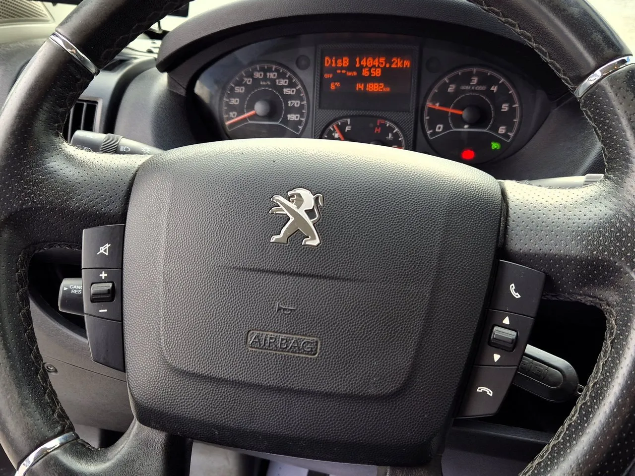 Vehicle image 22