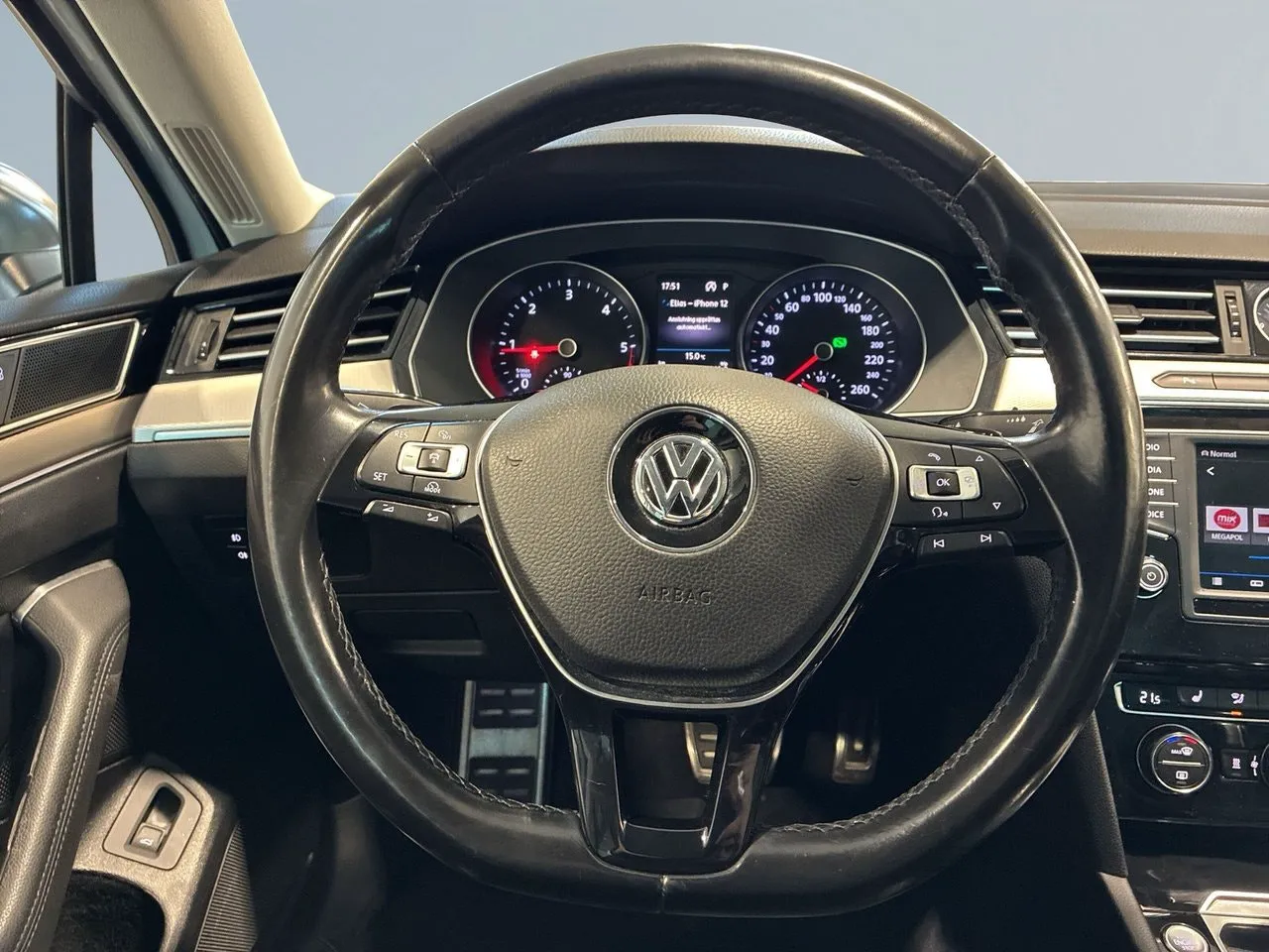 Vehicle image 14