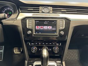 Volkswagen Passat bild 10