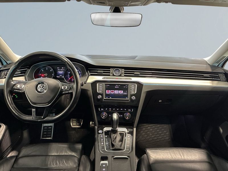 Volkswagen Passat bild 8