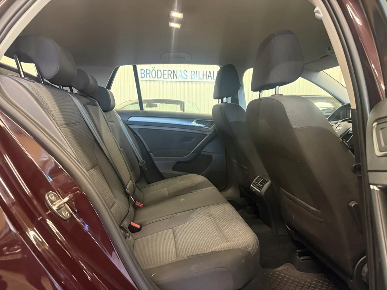 Vehicle image 13
