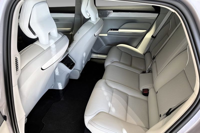Volvo ES90 bild 6