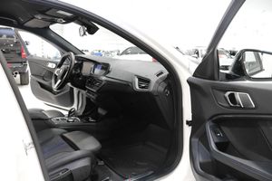 BMW 118 bild 13