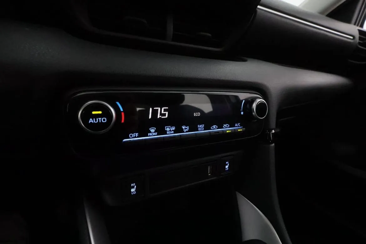 Vehicle image 20